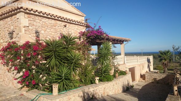 Portocolom: Finca (Tourismuslizenz) mit Vollmeerblick und übergrossem Pool, Garage, Tennisplatz und Ölzentralheizung  Portocolom: Finca (Tourismuslizenz) mit Vollmeerblick und übergrossem Pool, Garage, Tennisplatz und Ölzentralheizung